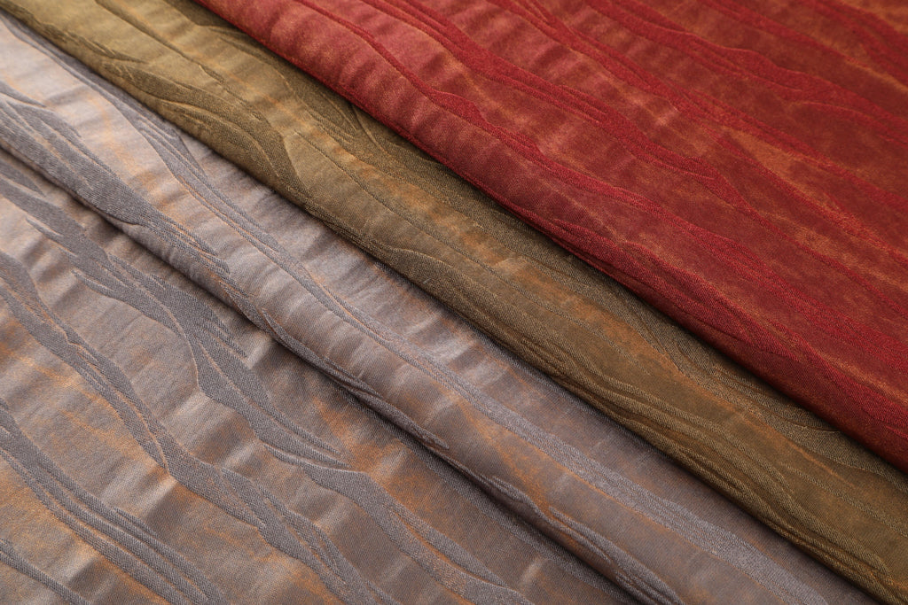 Embossed Satin Crepe Fabric Textured Polyester Woven Fabric for Women’s Elegant Apparel