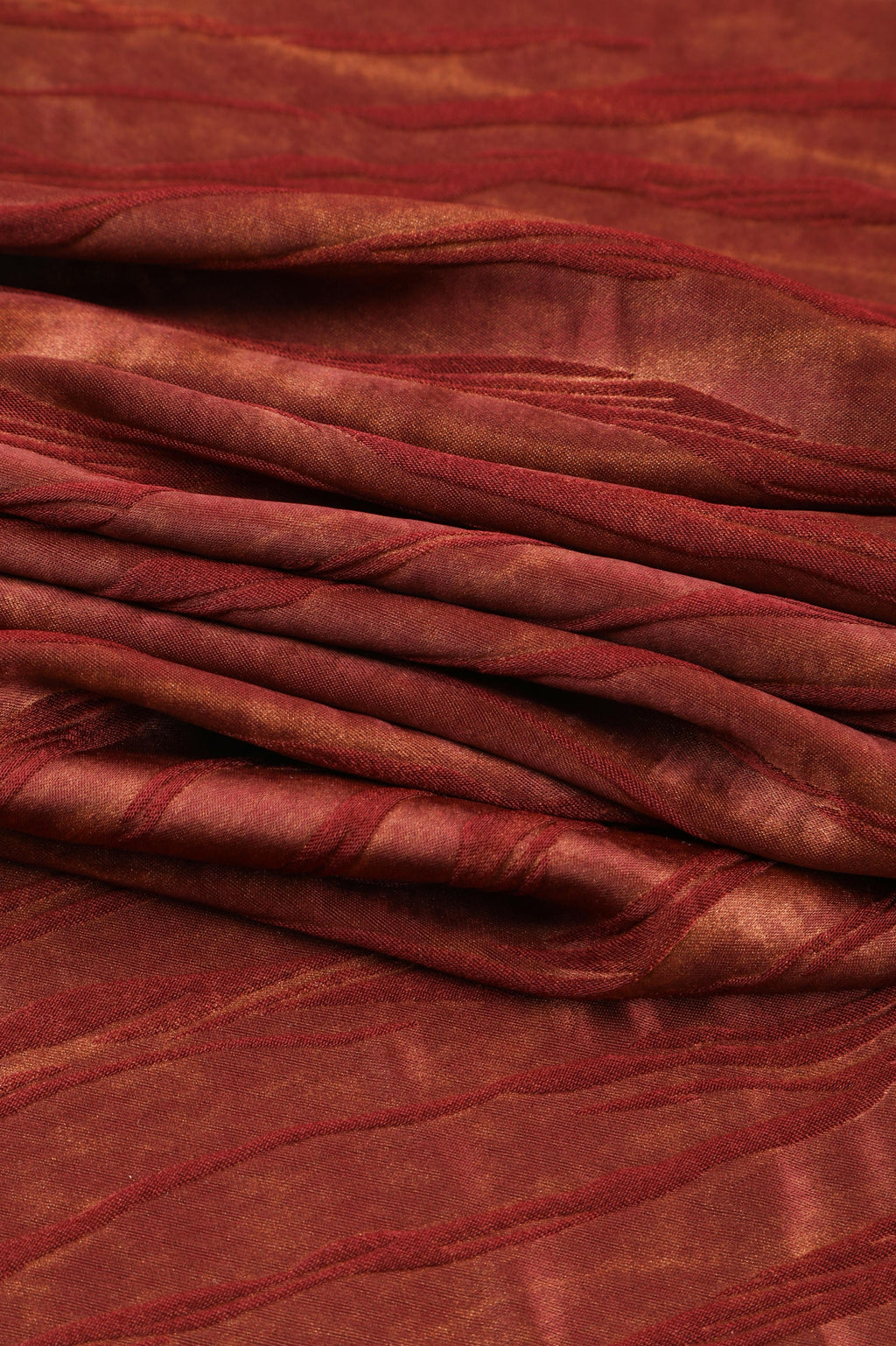 Embossed Satin Crepe Fabric Textured Polyester Woven Fabric for Women’s Elegant Apparel