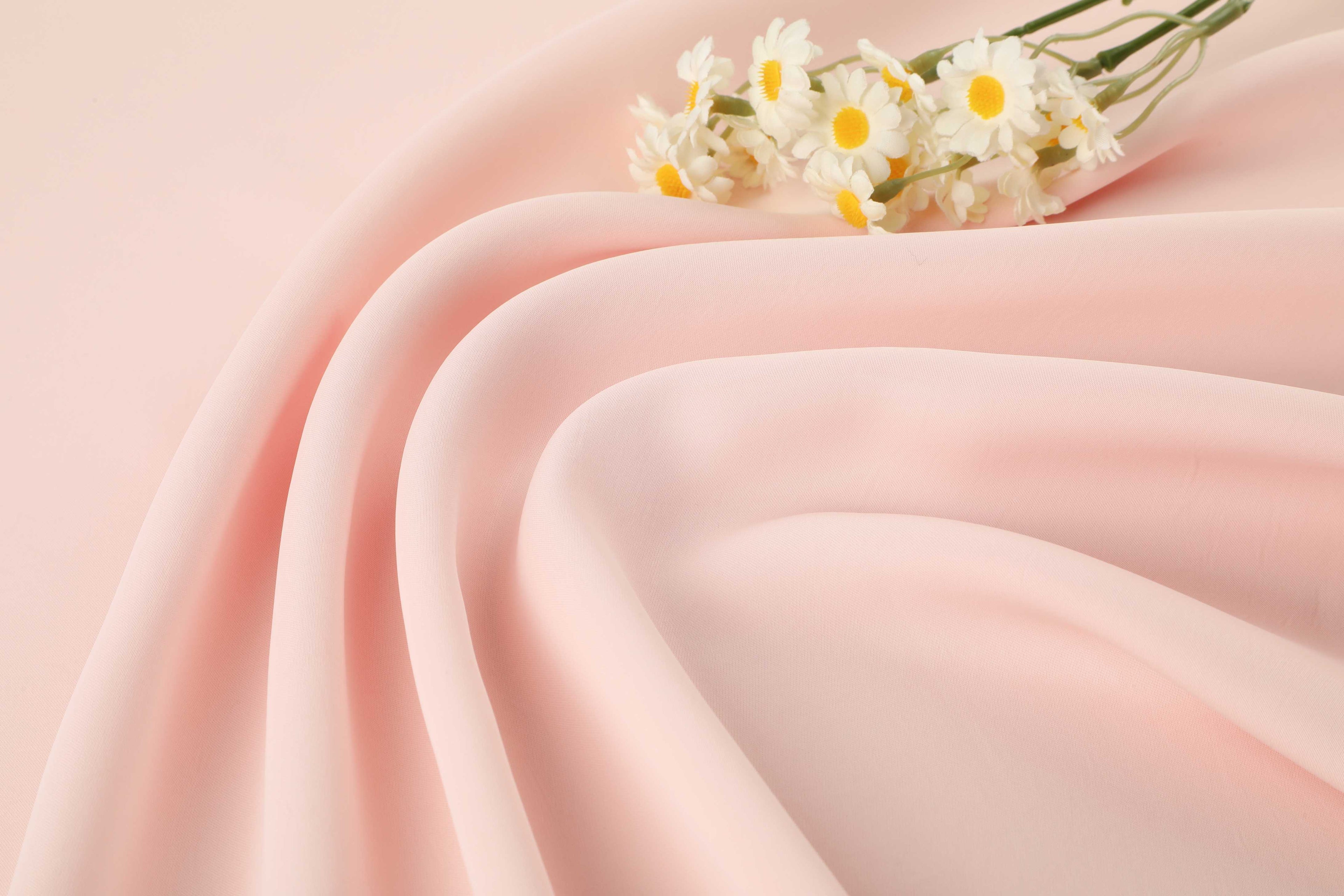 Thickened double-sided fabric, drapey polyester fabric, imitation acetate, for dresses, shirts, clothing, and home textiles.