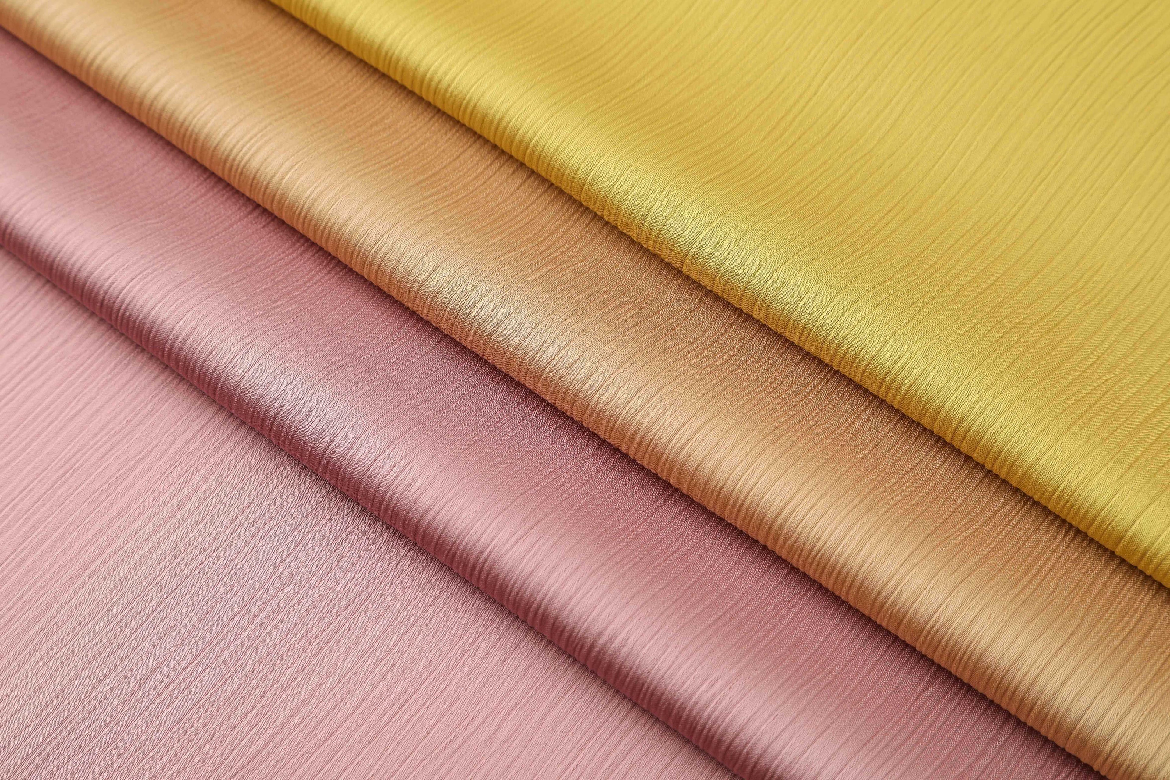 Satin Crepe Fabric with Subtle Vertical Texture – Premium Woven Polyester for Women’s Apparel