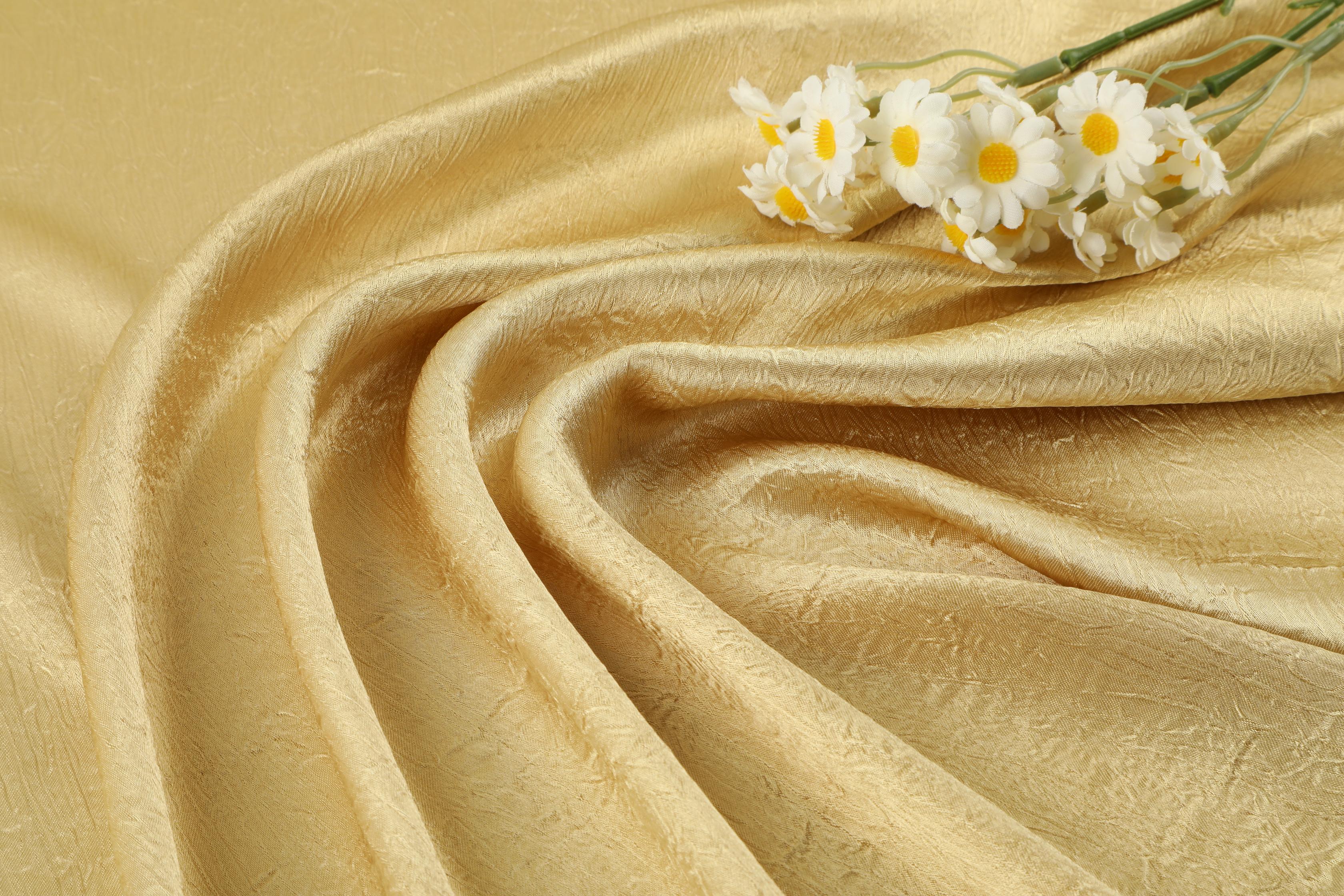 In-stock fashion clothing fabric, high-quality Dubai wrinkle fabric, polyester, 110g