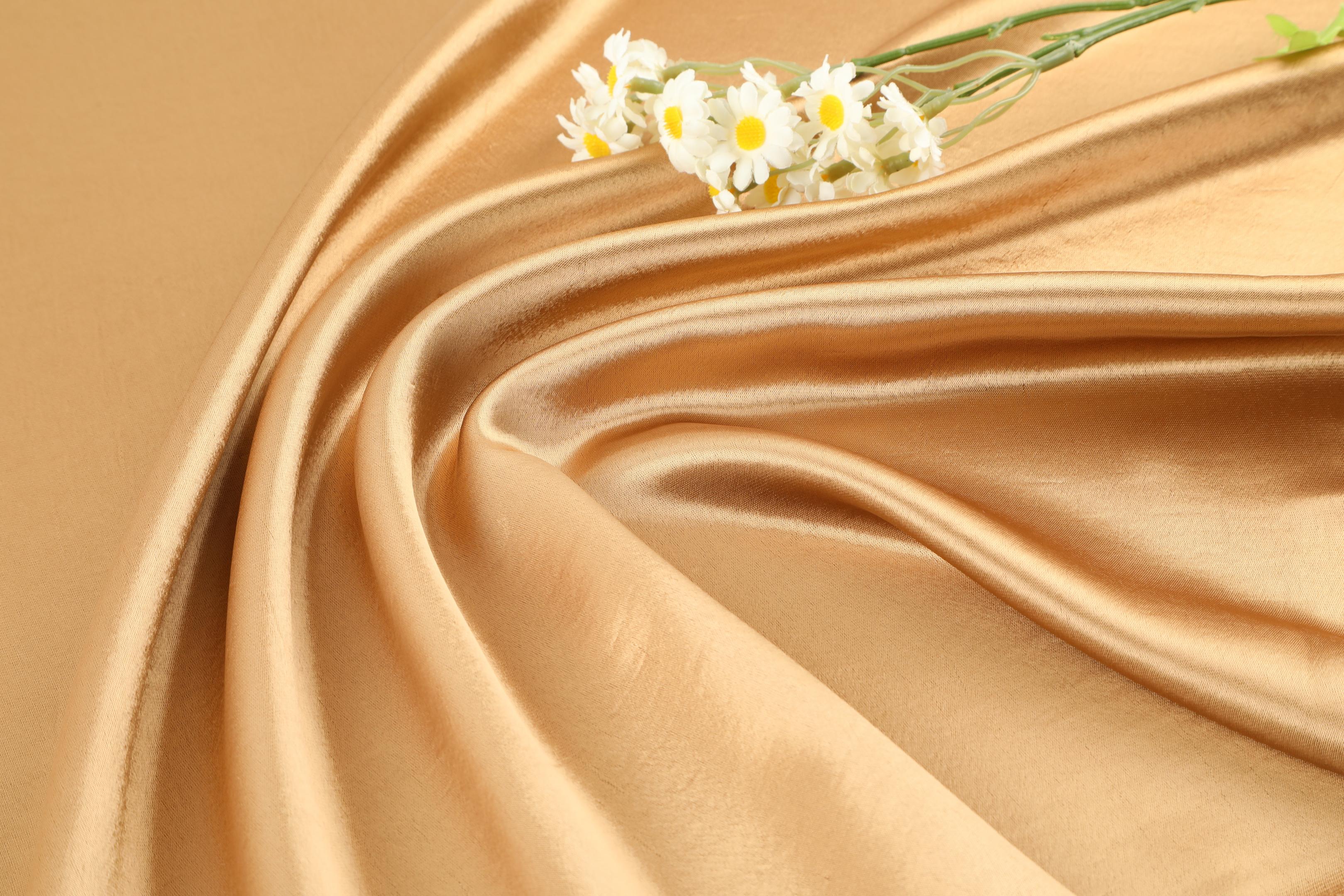255g High-Quality Thickened Imitation Acetate Gilded Satin Fabric - High-End Gown Fabric